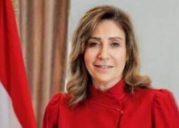 رئيس جامعة عين شمس يستقبل المدير التنفيذي لمكتب هيئة فولبرايت