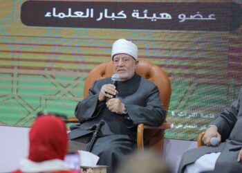 نصر فريد واصل يكشف عن أسرار حياته في جناح الأزهر بمعرض الكتاب