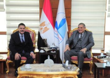 رئيس جامعة كفر الشيخ يستقبل الدكتور أحمد أبو اليزيد رئيس مجلس إدارة شركة الدلتا للسكر لمناقشة رسالة ماجستير بكلية الزراعة بالجامعة