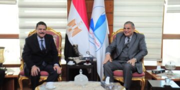 رئيس جامعة كفر الشيخ يستقبل الدكتور أحمد أبو اليزيد رئيس مجلس إدارة شركة الدلتا للسكر لمناقشة رسالة ماجستير بكلية الزراعة بالجامعة