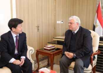 وزير التعليم العالي والبحث العلمي يستقبل السفير الصيني ونائب وزير الموارد الطبيعية لبحث سبل التعاون المشترك