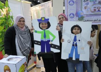 الأزهر يحتفي بذوي الهمم في جناحه بمعرض الكتاب