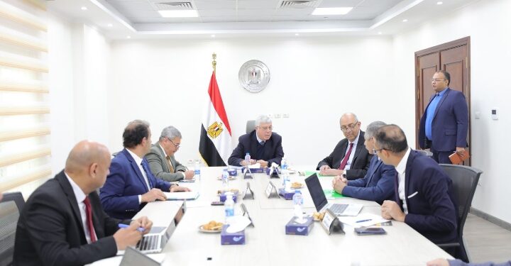 وزير التعليم العالي والبحث العلمي يترأس الاجتماع الأول للدورة الرابعة لانعقاد اللجنة التنفيذية للبعثات