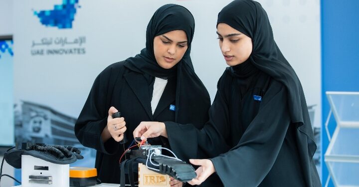 جامعة الإمارات تسجل 40 براءة اختراع وتمنح 24 براءة اختراع في عام 2023