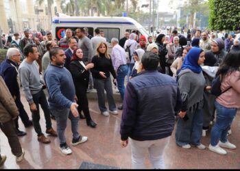 تجربة إخلاء ناجحة بكلية الآداب جامعة عين شمس