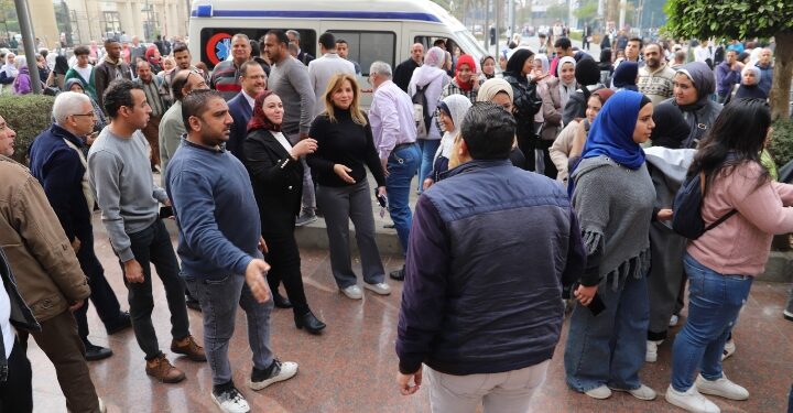 تجربة إخلاء ناجحة بكلية الآداب جامعة عين شمس