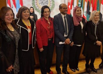 رئيس البورصة المصرية يشارك في مؤتمر جمعية سيدات أعمال مصر 21