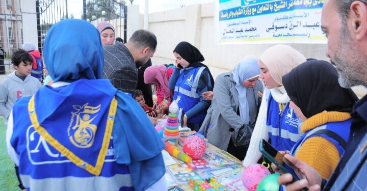 جامعة كفر الشيخ تنظم قافلة طفولية طبية توعوية ترويحية لقرية بني بكار