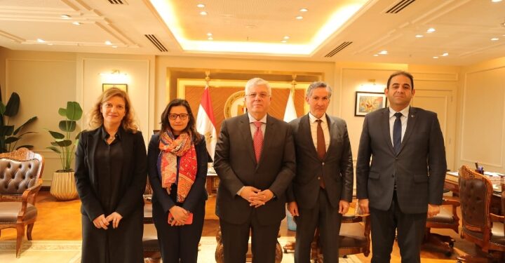 وزير التعليم العالي يبحث سبل دعم التعاون مع الوكالة الجامعية للفرانكوفونية