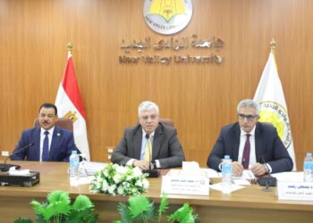 وزير التعليم العالي يرأس اجتماع المجلس الأعلى للجامعات بجامعة الوادي الجديد