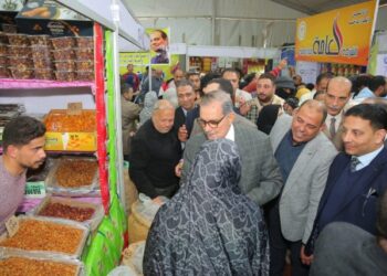محافظ كفرالشيخ يفتتح معرض “أهلًا رمضان” بميدان الـ 47 وسط إقبال غير مسبوق من الوطنين .. نواصل جهودنا لضبط الأسواق وتوفير السلع الغذائية بأسعار مخفضة لأهالينا بالمحافظة