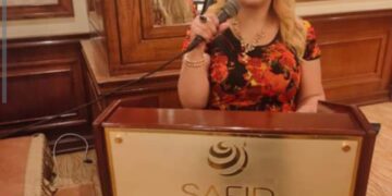 إبداعات متواصلة لسيدة المجتمع مرفت الحكيم