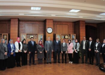 رئيس جامعة كفر الشيخ يستقبل وفد إدارة جائزة التميز الحكومي جوائز التميز الداخلية بالجامعة