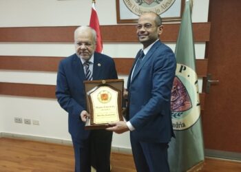 البورصة المصرية توقع بروتوكول تعاون مع جامعة “فاروس” بالإسكندرية