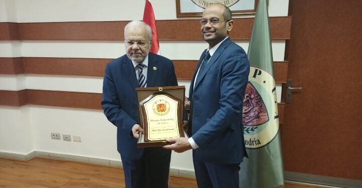 البورصة المصرية توقع بروتوكول تعاون مع جامعة “فاروس” بالإسكندرية