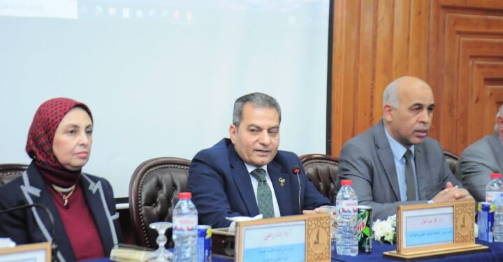 جامعة كفر الشيخ تستقبل نائب رئيس الهيئة القومية لضمان جودة التعليم والاعتماد وفرق الاعتماد البرامجى بالهيئة