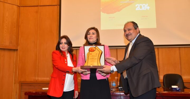 وزيرة الثقافة تفتتح المؤتمر الدُولي الثالث لمعهد النقد الفني بعنوان “الوعي النقدي وتحولات الإبداع” في أكاديمية الفنون