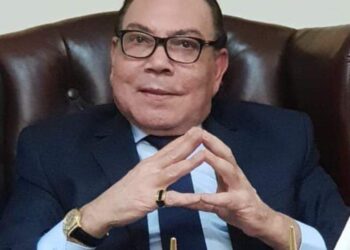 دراز يشيد بقرار البنك المركزي لرفع نسبة الفائدة 600 نقطة أساس تجذب السيولة  الدولارات  وتقضي  في السوق الموازى للدولار