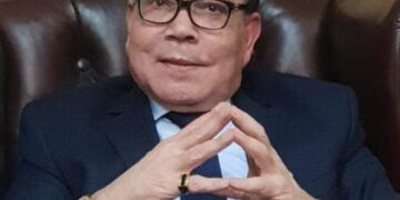 دراز يشيد بقرار البنك المركزي لرفع نسبة الفائدة 600 نقطة أساس تجذب السيولة  الدولارات  وتقضي  في السوق الموازى للدولار