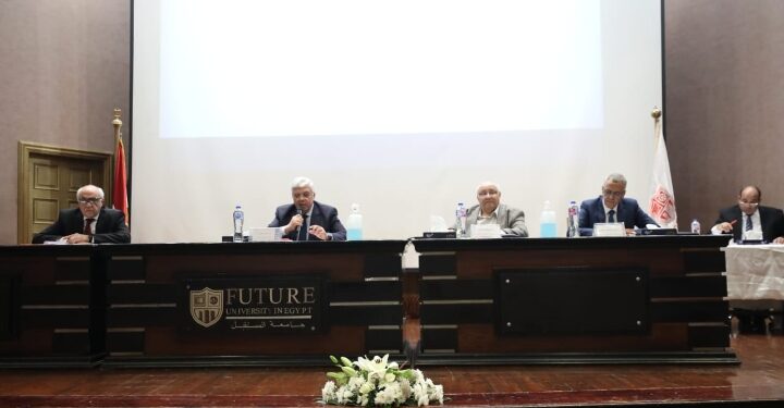 وزير التعليم العالي يرأس اجتماع مجلس الجامعات الخاصة بجامعة المستقبل