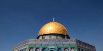 الكشف عن إعلان مهرجان “طوفان القوافي” الدولي للشعر العربي