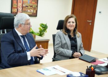 وزيرا التخطيط والتنمية الاقتصادية والتعليم العالي يناقشان الخطة الاستثمارية للتعليم العالي للعام المالي 2024 – 2025م