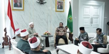من إندونيسيا شرقًا إلى إيطاليا غربًا .. مبعوثو مجلس حكماء المسلمين يحييون شعائر ليالي شهر رمضان المبارك وينشرون الوسطية والتسامح والاعتدال