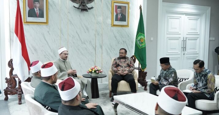من إندونيسيا شرقًا إلى إيطاليا غربًا .. مبعوثو مجلس حكماء المسلمين يحييون شعائر ليالي شهر رمضان المبارك وينشرون الوسطية والتسامح والاعتدال