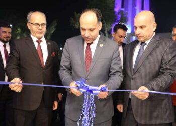الزبيدي يفتتح قاعة الأستاذ الدكتور مُظَفْر صَادِق الزُهَيْري رئيس جامعة الفرات الأوسط السابق