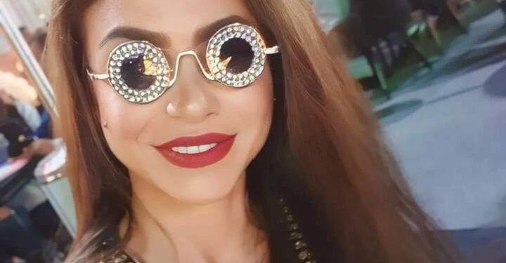 نظارة شمسية.. أحدث ظهور ل دوللي شاهين عبر انستجرام