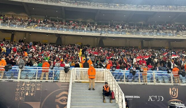 بخطة الدوائر الأمنية.. تأمين 30 ألف مشجع بمباراة منتخب مصر ..صور