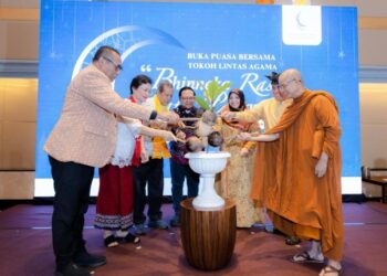 مجلس حكماء المسلمين ينظم إفطارًا جماعيًّا بحضور أبرز قادة الأديان ورموزها والطوائف الدينية في إندونيسيا وماليزيا