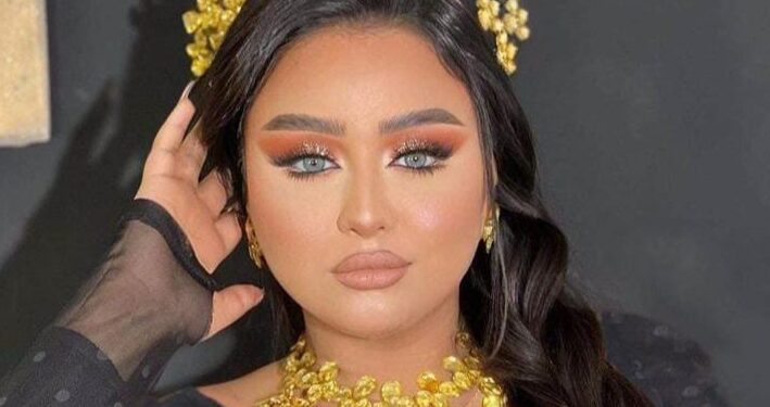 الموديل إسراء جمال تهنئ صديقتها الموديل زهرة سليم بعيد ميلادها