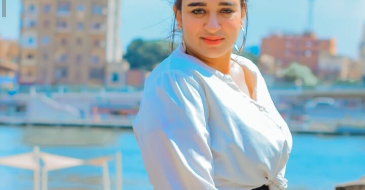 تألق متواصل من التوب موديل كنزى أحمد