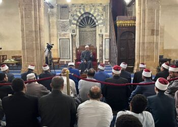 خلال درس التراويح بالجامع الأزهر  .. رئيس جامعة الأزهر يدعو المسلمين لتحري ليلة القدر في هذه الليالي وطلب العفو من الله