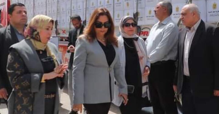 محافظ دمياط تشهد استلام ٥ آلاف كرتونة مواد غذائية فى إطار مبادرة وزارة التضامن الاجتماعي و بنك الطعام المصرى لدعم الأسر الأكثر احتياجًا