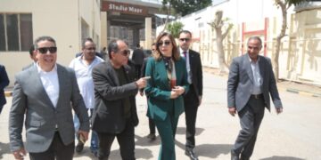 وزيرة الثقافة في جولة مفاجئة باستديو مصر لتفقد بلاتوهات التصوير وتوجه بإحالة عدد من العاملين للتحقيق