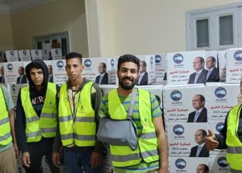 «قوافل الخير» تتواصل بمنشأة القناطر برعاية النائب على سامح