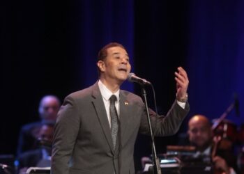 تحت رعاية وزيرة الثقافة : مدحت صالح يغرد على المسرح الكبير فى ختام برنامج الاوبرا الرمضانى
