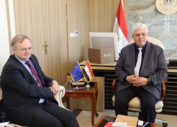 وزير التعليم العالي يبحث تعزيز التعاون مع سفير الاتحاد الأوروبي في مصر