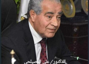 وزير التموين  :  انتظام عمل المخابز البلدية والمطاحن وصرف الدقيق للتأكد من توافر الخبز المدعم للمواطنين وصرف حصة الدقيق للمخابز البلدية عن ايام عيد الفطر المبارك