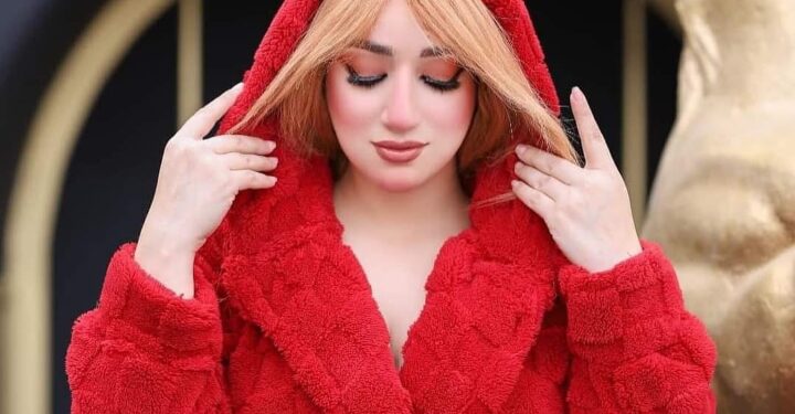 إبداع كبير و تألق مذهل للموديل الجميلة آية محمود