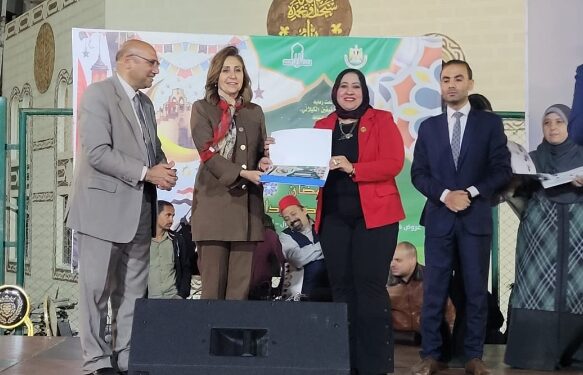 وزيرة الثقافة تشهد ختام “ليالي رمضان” بزهرة العاصمة وتوجه باستمرار الفعاليات الثقافية والإبداعية طوال العام