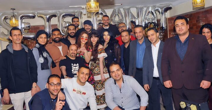 دوللى شاهين تحتفل بانتهاء من مونتاج كليب دوللي ست البنات ست