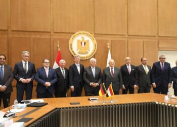 وزير التعليم العالي يستقبل وزير الدولة للعلوم والسياحة والثقافة بولاية ساكسونيا الألمانية لبحث التعاون المشترك