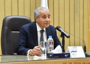 وزير التموين  : هناك استقرار في أسعار الدقيق وانخفض سعر الكيلو من 28 جنيها الي 18 جنيها / للكيلو