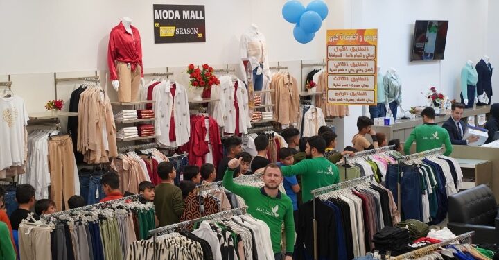 عمر السعرتي مدير مؤسسة خلوها اجمل في مدينة الموصل