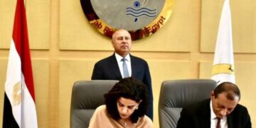 وزير النقل يشهد توقيع مذكرة تفاهم بشأن  بناء وتطوير البنية الفوقية واستخدام وإدارة وتشغيل واستغلال وصيانة وإعادة تسليم ميناء برنيس البحري