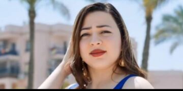 سيشن جديد رائع لرمز الأنوثة الموديل منى يونس