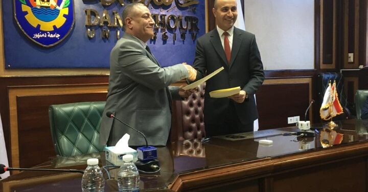 التعليم العالي  : توقيع مذكرة تفاهم بين المعهد القومي لعلوم البحار وجامعة دمنهور